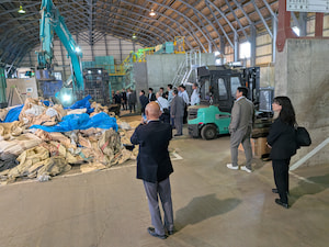 バスの中で施設の説明