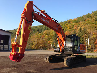 愛和産業保有車両：ハイブリッドショベル